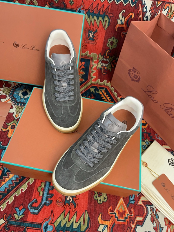 スーパーコピーブランド靴背面デザイン